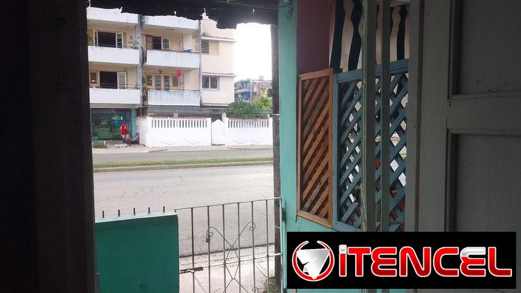 Rento local en la ave 26 con portal a la calle.. — foto 3