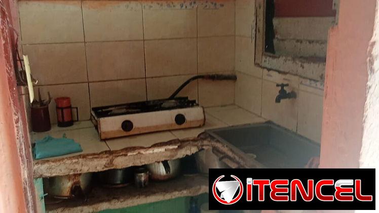 Apartamento interior en el Vedado con gas de la calle