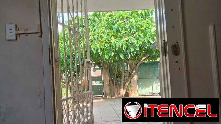 Casa independiente total Playa por 19y84 70mil 53582376