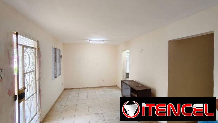 Apartamento en bajos, Reparto Marti. — foto 2