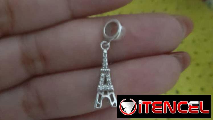 Charm de la torre eiffel