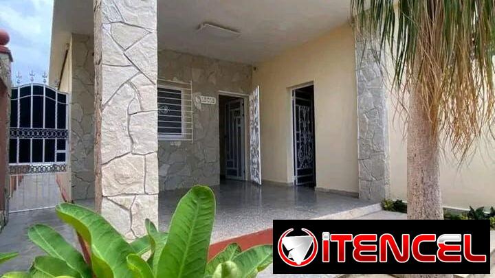 Casa independiente en Rio Verde con 3 cuartos, patio y garaje — foto 4