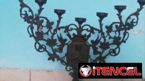 Candelabro sagrado de 7 brazos.  Estilo neogótico.  Época: Siglo XIX.  Eclesiástico.  Francés.