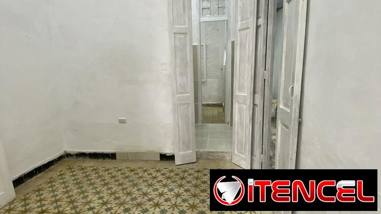 APARTAMENTO EN BAJOS VEDADO CERCA DEL 1830 — foto 3