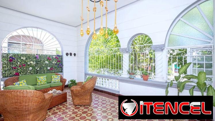 🏤Renta de casa de lujo en Vedado con respaldo energético 3 habitaciones VED-011 — foto 1