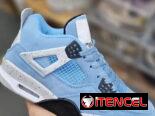 Jordan 4 Retro University Blue #42 Precio 75 usd VEDADO