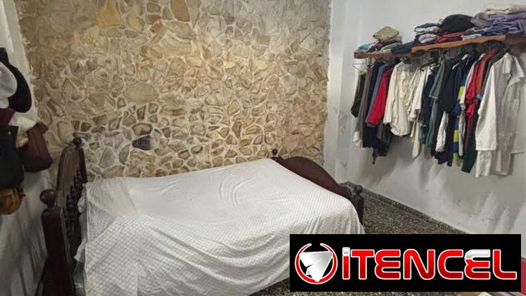 Venta de Casa en Centro Habana (a dos cuadras de Carlos ||| y Zanja )