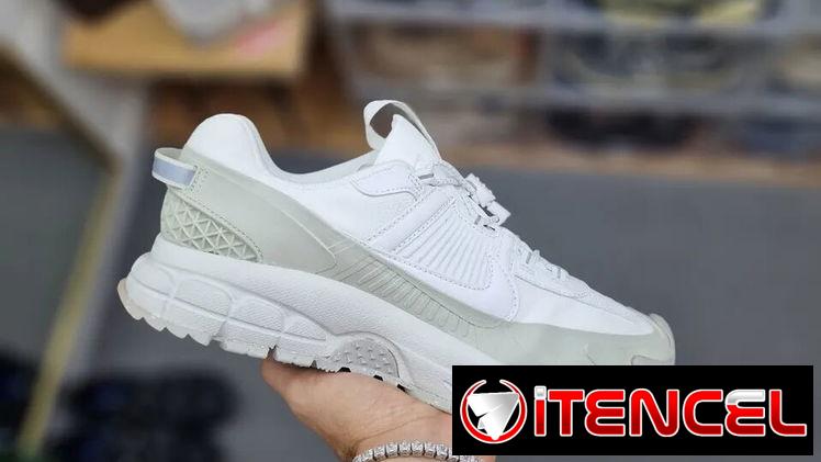 Nike Zoom Vomero Roam #43 Precio 60 usd VEDADO