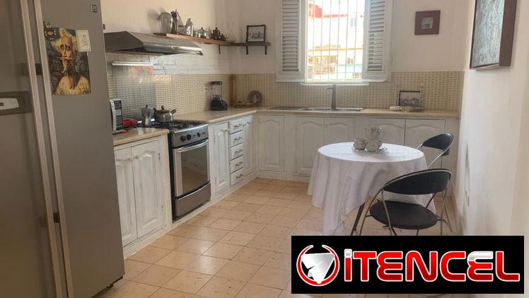 Se vende biplanta en altos con garaje cerca de 19y42 en 70mil usd 53582376