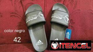 Chancletas disponibles.