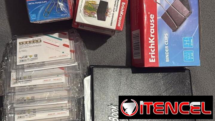 Portaminas, clips, presilladoras, porta tarjetas, álbum tarjetas,