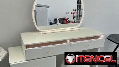Mesa de maquillaje — foto 2