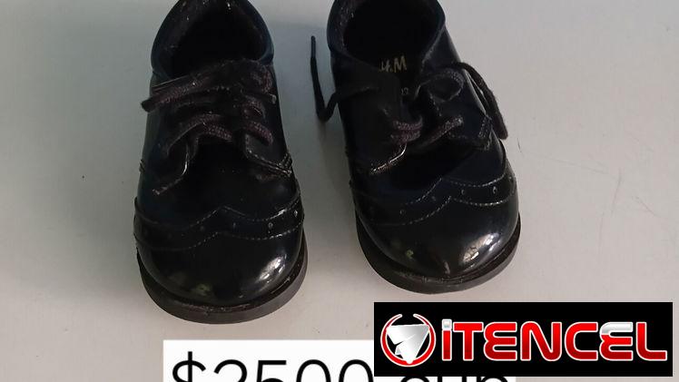 Zapatos de niño de charolina