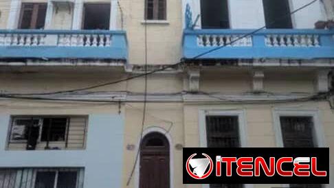 Venta de Apto en Centro Habana de 2 cuartos en un primer piso, calle Vapor
