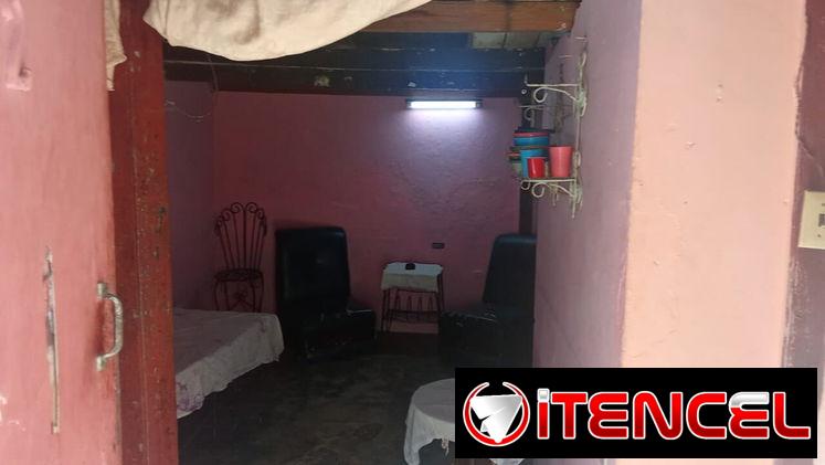 Apartamento interior en el Vedado con gas de la calle