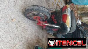 Vendo moto sin batería
