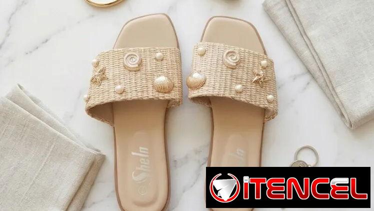 Sandalia Playera Beige con Detalles Marinos