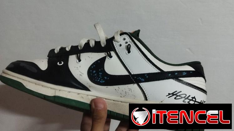 Nike Dunk Low "Hold me tight" — foto 1