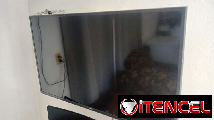 Tv Samsung 43 pulgadas smart TV 4k