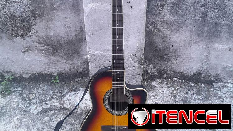 Guitarra electroacústica — foto 2