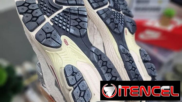 New Balance 2002 R #42 43 44 Precio 75 usd VEDADO