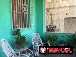 Permuta de apartamento en Vedado con garaje, bajos, 4 cuartos, tres baños, Terraza grande,