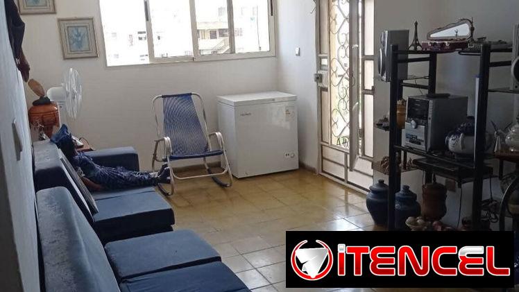 *REBAJADO A $6500usd. CON ALGUNOS EQUIPOS. En  venta apartamento en Alamar, calle ancha  ancha, zona 21 (5to piso.