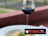Chef de cocina con más de 10 años de experiencia.