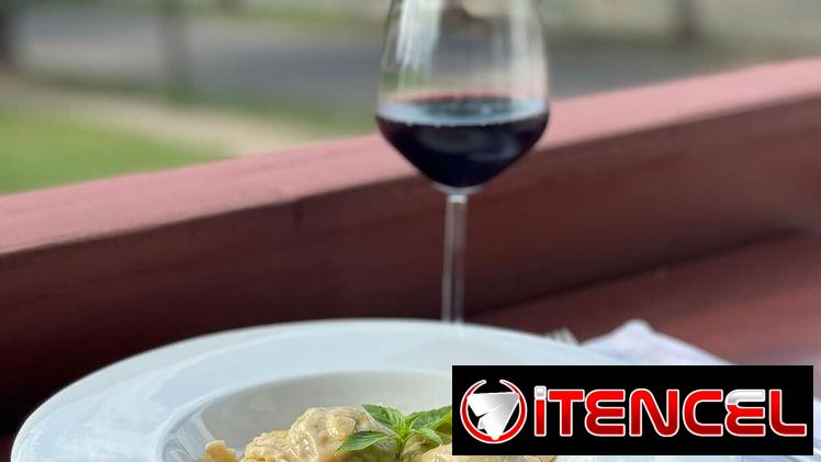 Chef de cocina con más de 10 años de experiencia.