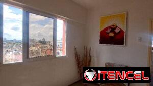 Se renta lineal (250 USD) o por noches(30 USD) en Centro Habana. Dirección: Belascoain entre Zanja y Salud