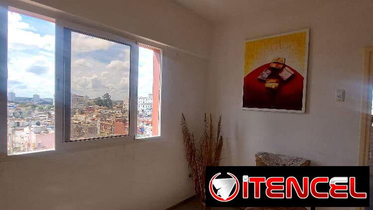 Se renta lineal (250 USD) o por noches(30 USD) en Centro Habana. Dirección: Belascoain entre Zanja y Salud — foto 1