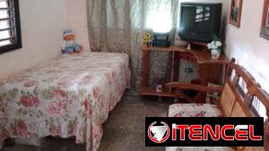 Venta de casa independiente en la Güinera,de dos cuartos y patio bien amplio