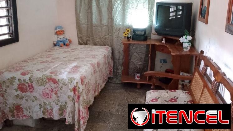 Venta de casa independiente en la Güinera,de dos cuartos y patio bien amplio