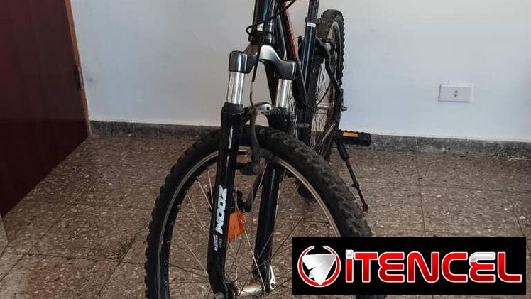Vendo bicicleta de montaña, Orbea Tuareg, con cuadro negro y diseño clásico. Rin 26 — foto 2