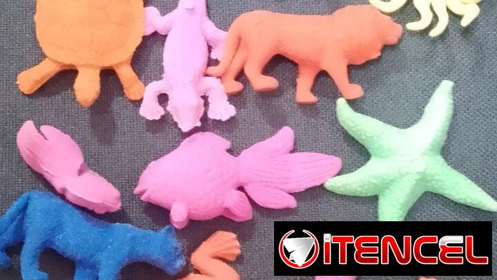 Juguetes para piñatas y bolsitas de regalo — foto 3