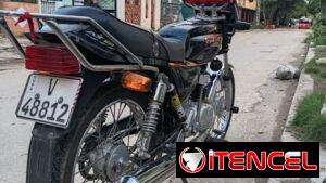Suzuki AX-100