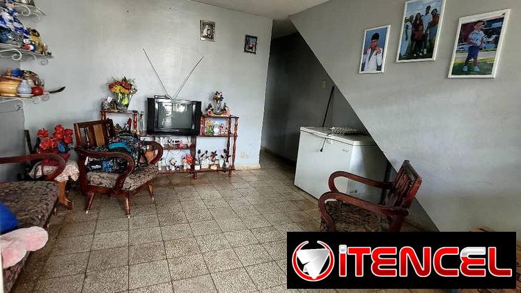 Biplanta en Venta, Lisa