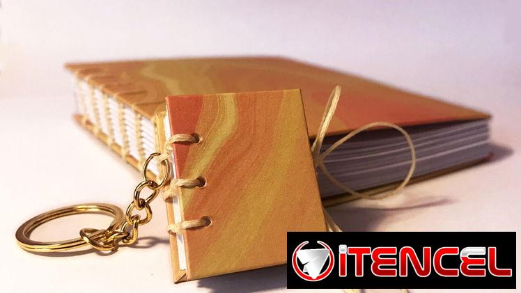 Oferta 🔖 Agenda + Llavero — foto 1