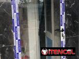 CARPINTERIA DE ALUMINIO CON CRISTAL .