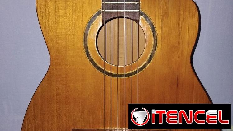 Guitarra acústica en perfecto estado a la venta — foto 1