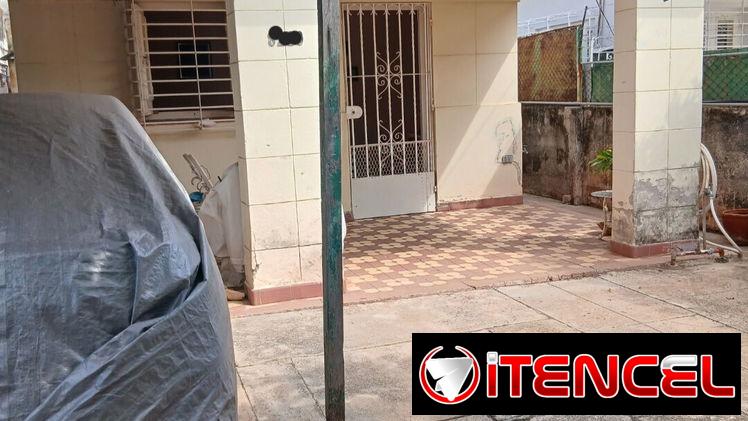 Casa independiente total Playa por 19y84 70mil 53582376