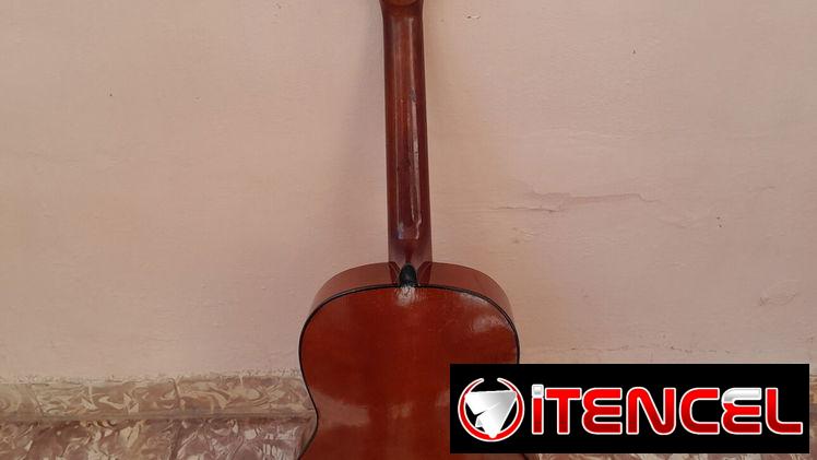 Guitarra clasica — foto 3