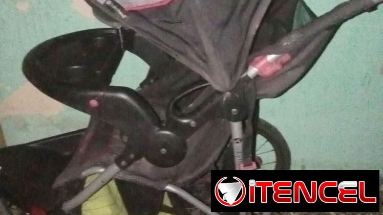 Se vende coche baby trend y corral de malla