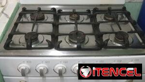 Fogón se 6 hornillas con horno de uso en excelente estado