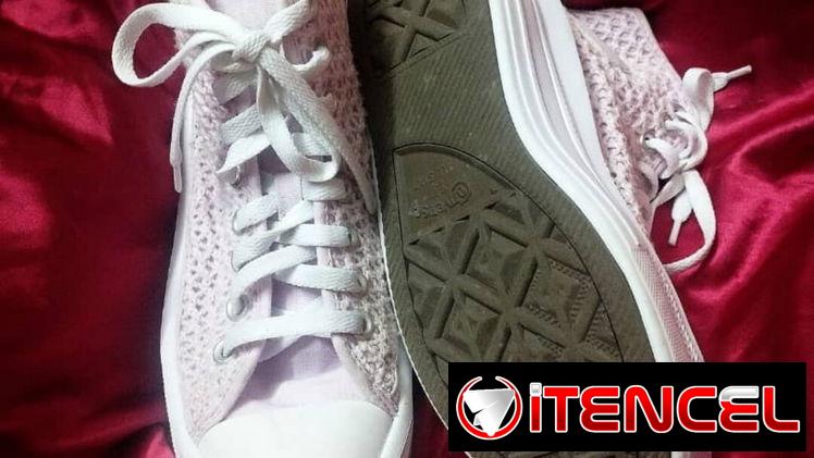 Sandalias y tenis para mujer — foto 2