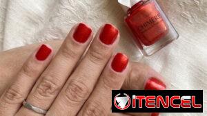 Arreglo de uñas naturales