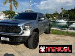 Toyota tundra gris