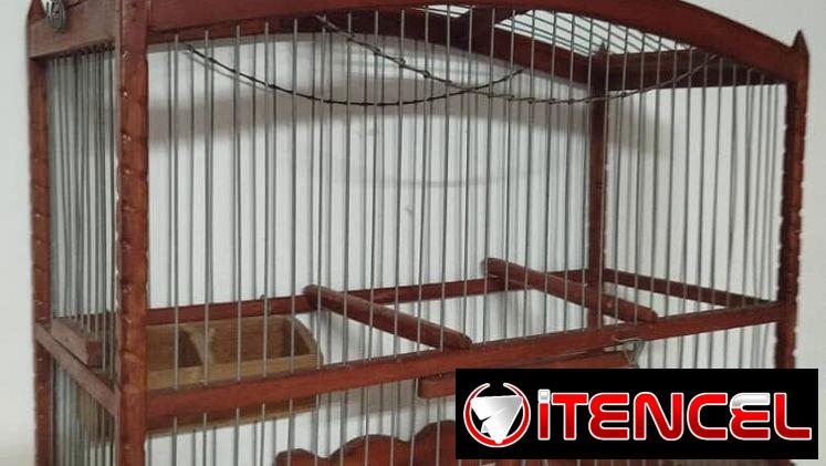 Jaula de madera semitorneada para pajaritos