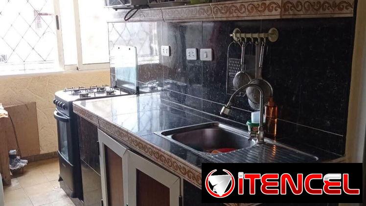 *REBAJADO A $6500usd. CON ALGUNOS EQUIPOS. En  venta apartamento en Alamar, calle ancha  ancha, zona 21 (5to piso.