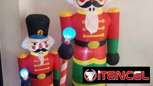 Cascanueces inflable de Navidad. (NGV)